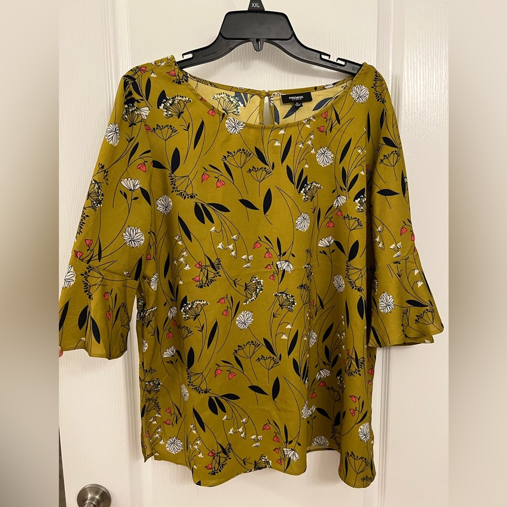 premise studio • size XL • olive green with floral design